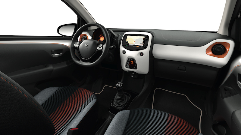 Peugeot 108 debutta la serie speciale Roland Garros Top! Peugeot 108 debutta la serie speciale Roland Garros Top!