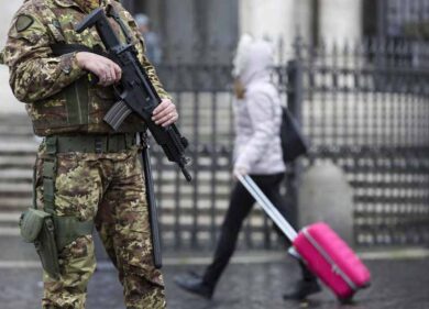 Terrorismo: voleva andare in Siria bloccata e indagata donna bresciana
