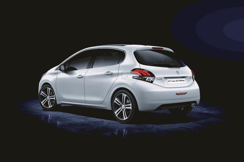 Peugeot 208 GT LINE, ora disponibile nella versione ICE White Peugeot 208 GT LINE, ora disponibile nella versione ICE White