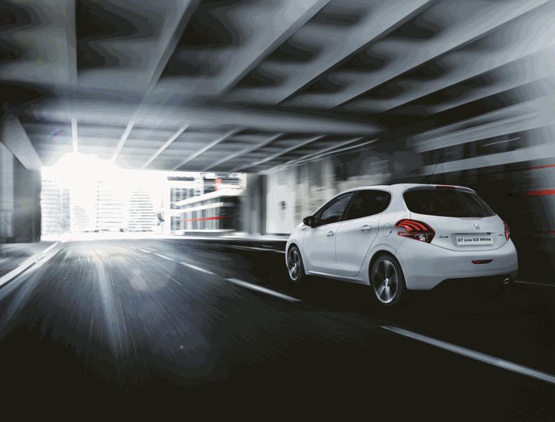 Peugeot 208 GT LINE, ora disponibile nella versione ICE White Peugeot 208 GT LINE, ora disponibile nella versione ICE White