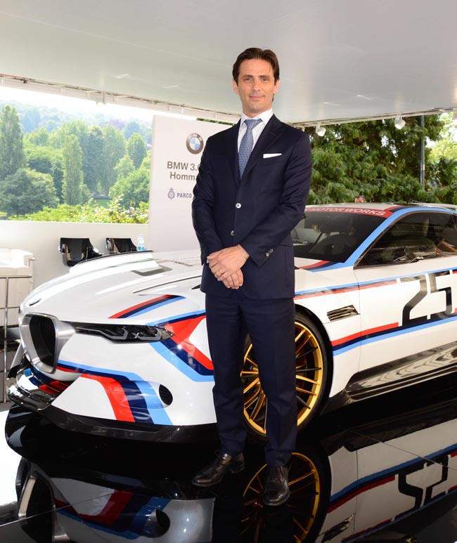 Ferrari, Mustang, belle donne e… Show al Salone dell’auto di Torino