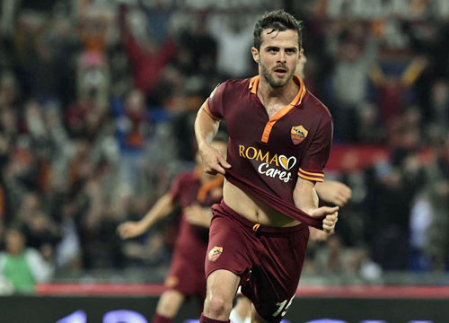 Pjanic, la lettera di addio alla Roma. Marotta: “Ha voluto la Juve” Pjanic, la lettera di addio alla Roma. Marotta: “Ha voluto la Juve”