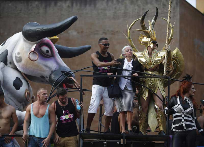 Roma Pride 2016. “Renzi sposi una coppia gay”, L’appello
