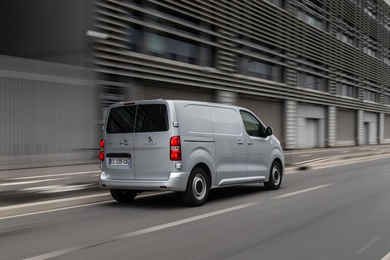 Nuovo PEUGEOT Expert, scende in campo per conquistare nuovi clienti Nuovo PEUGEOT Expert, scende in campo per conquistare nuovi clienti