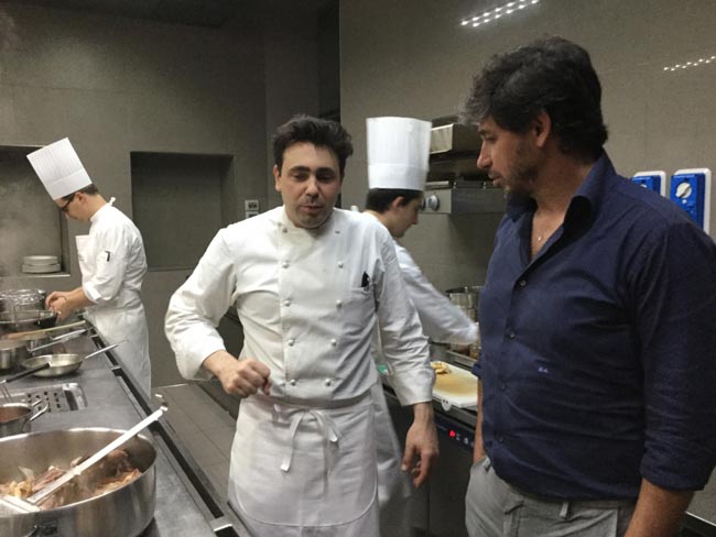 Calcio, vino e buon cibo a tavola con Demetrio Albertini Calcio, vino e buon cibo a tavola con Demetrio Albertini