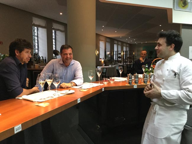 Calcio, vino e buon cibo a tavola con Demetrio Albertini Calcio, vino e buon cibo a tavola con Demetrio Albertini