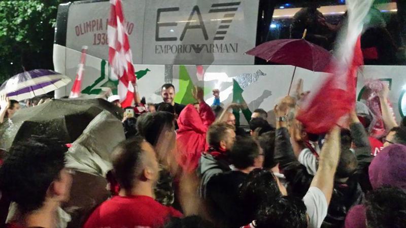 Olimpia Milano, scudetto: la festa nella notte al PalaLido. Le foto Olimpia Milano, scudetto: la festa nella notte al PalaLido. Le foto