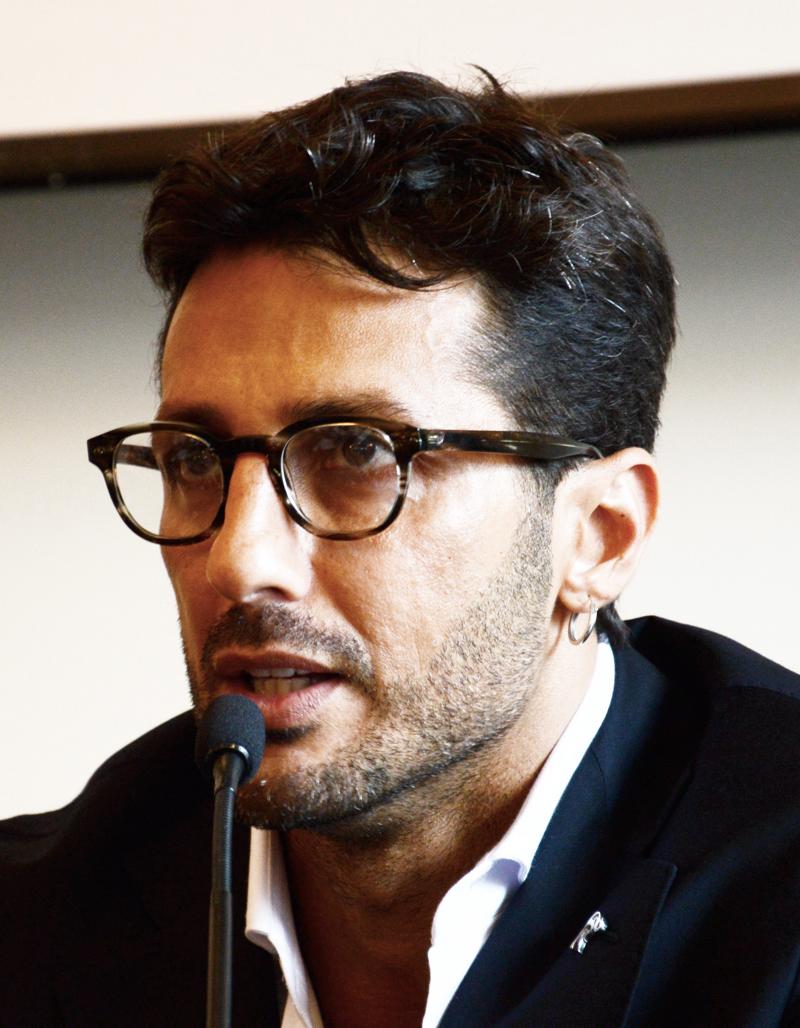 Fabrizio Corona, nuovo libro: dal liceo al carcere, da Nina a Belen