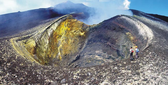 Etna: il vulcano che cambia, una mappa disegna il nuovo volto