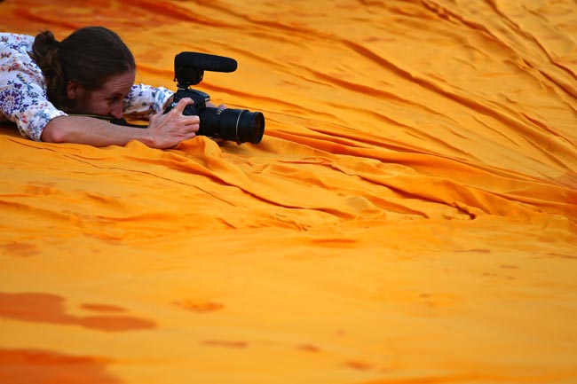 “Floating Piers”, l’arancione di Christo sul Lago d’Iseo. FOTO e VIDEO