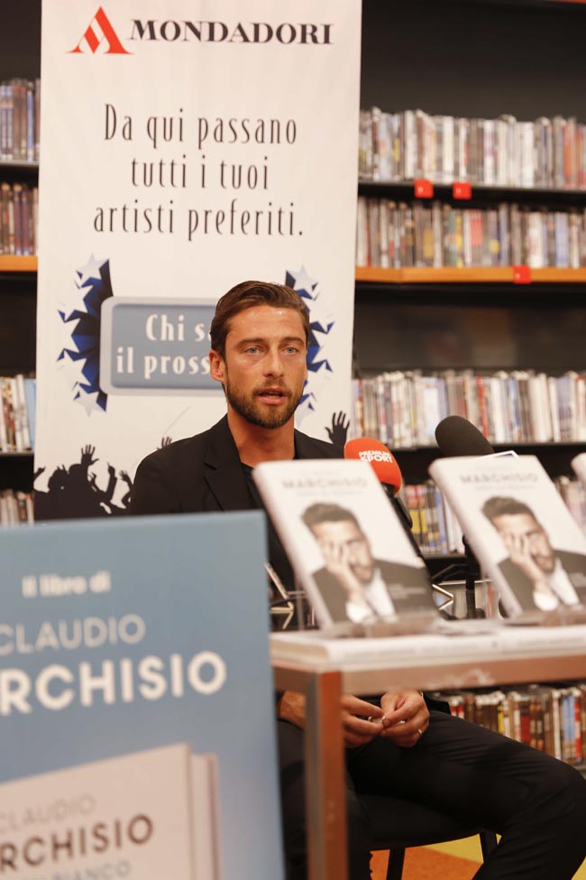 Claudio Marchisio, in libreria la sua autobiografia social Claudio Marchisio, in libreria la sua autobiografia social