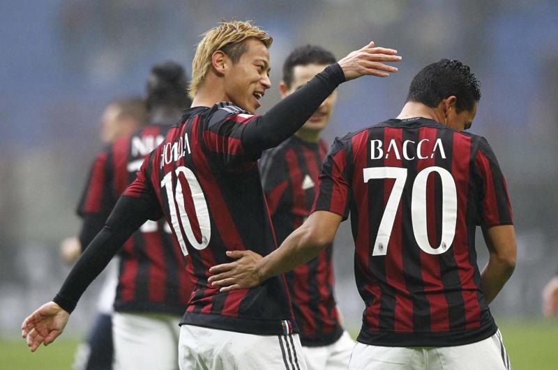 Carlos Bacca rivela: “Ho offerte, dipende dal Milan”. E una è di… Carlos Bacca rivela: “Ho offerte, dipende dal Milan”. E una è di…