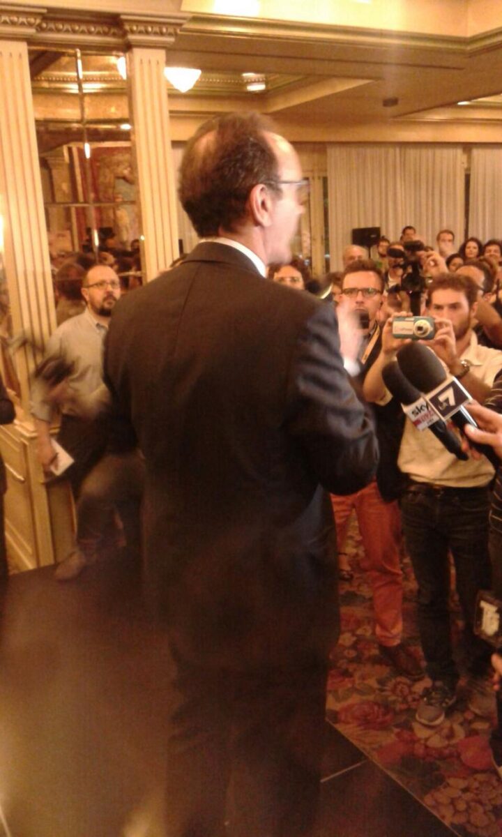 Parisi ha vinto: sarà leader nazionale. Resa di conti nel centrodestra Parisi ha vinto: sarà leader nazionale. Resa di conti nel centrodestra