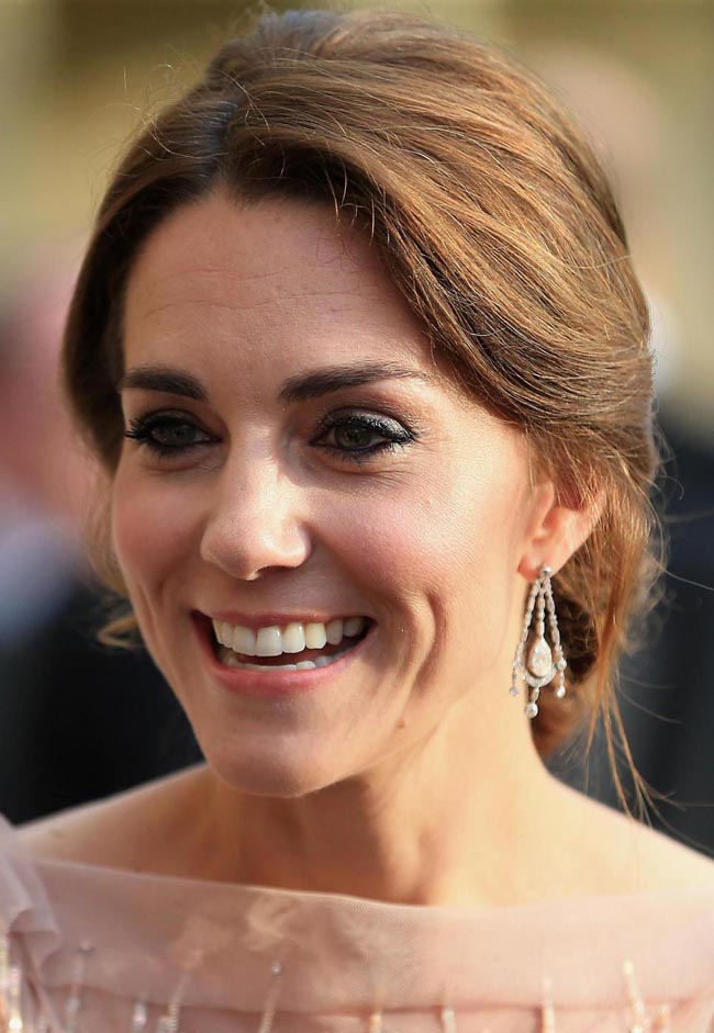 Kate Middleton… l’ha fatto ancora. Con questo abito. FOTO Kate Middleton… l’ha fatto ancora. Con questo abito. FOTO