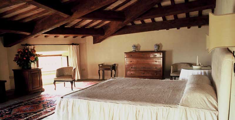 Relais Palazzo Viviani: notte romantica nei Borghi più Belli d’Italia Relais Palazzo Viviani: notte romantica nei Borghi più Belli d’Italia