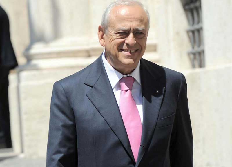 Acea sfida Raggi e M5S, Irace: “Avanti tutta col piano industriale” Acea sfida Raggi e M5S, Irace: “Avanti tutta col piano industriale”