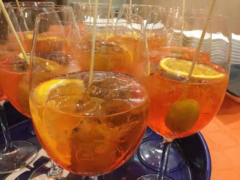 Aperol Spritz festa al Guggenheim: nuovo design per il Signature Glass