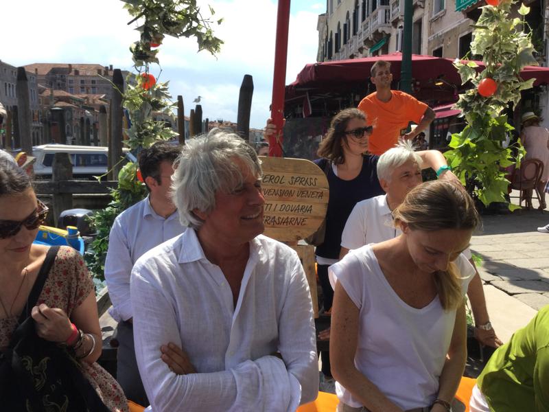 Aperol Spritz festa al Guggenheim: nuovo design per il Signature Glass