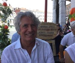 Aperol Spritz festa al Guggenheim: nuovo design per il Signature Glass