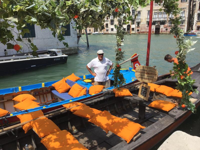 Aperol Spritz festa al Guggenheim: nuovo design per il Signature Glass