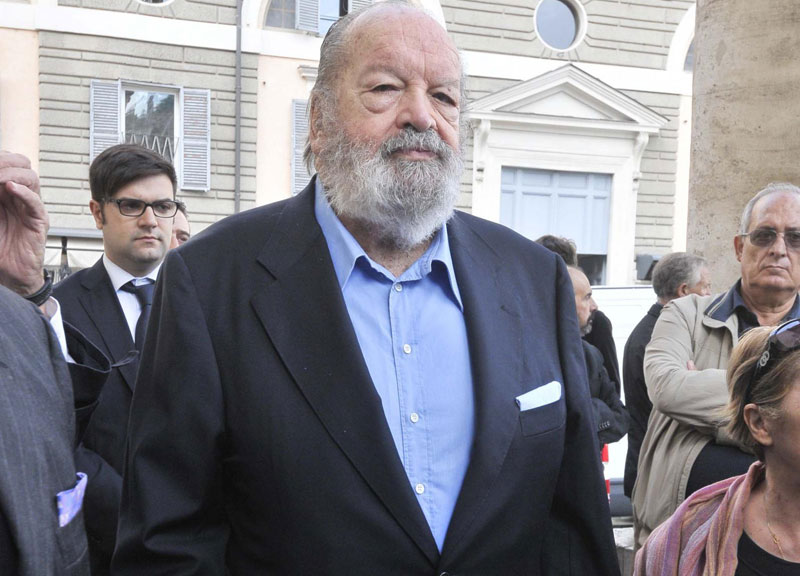Bud Spencer, camera ardente in Campidoglio. Giovedì esequie religiose Bud Spencer, camera ardente in Campidoglio. Giovedì esequie religiose