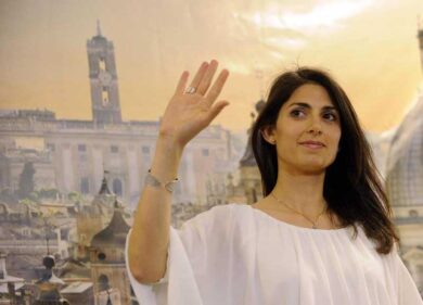 Storace contro il sindaco Raggi: “Ritorno ai riti della vecchia Dc”