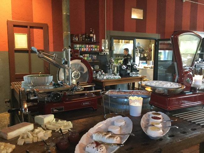 Cucina “Agrigourmet” e notti da sogno a “La Botanica”