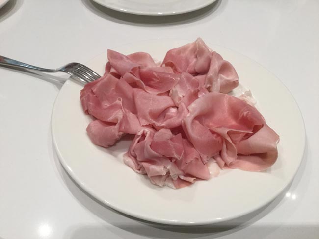 Dietro le quinte di Beretta: ecco come nasce il prosciutto di qualità