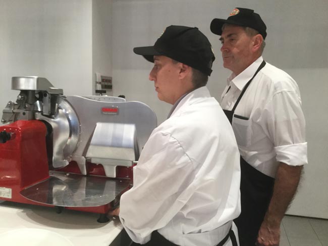 Dietro le quinte di Beretta: ecco come nasce il prosciutto di qualità