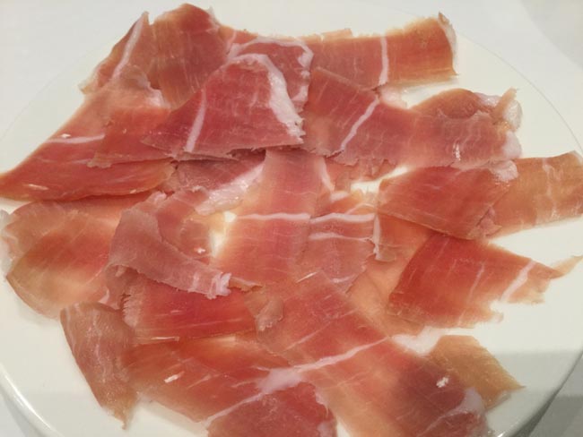 Dietro le quinte di Beretta: ecco come nasce il prosciutto di qualità