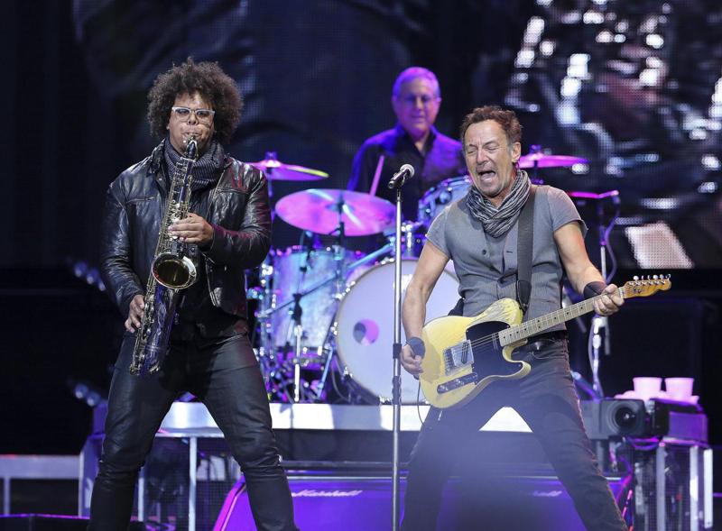 Bruce Springsteen, la notte di magia a San Siro Bruce Springsteen, la notte di magia a San Siro
