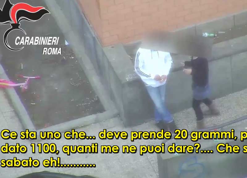 Spacciatore indebitato per 50 mila euro: gli rapiscono i figli Spacciatore indebitato per 50 mila euro: gli rapiscono i figli