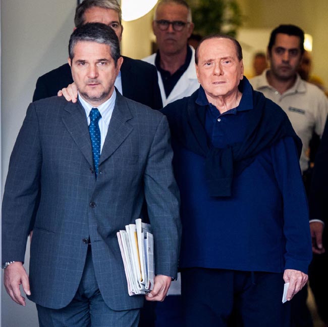 Milan, Berlusconi addio: “I cinesi garantiranno 400 mln in 2 anni” Milan, Berlusconi addio: “I cinesi garantiranno 400 mln in 2 anni”