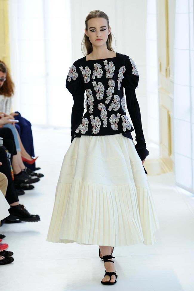 Christian Dior, sfilata Haute Couture: Bella Hadid, che visione. FOTO