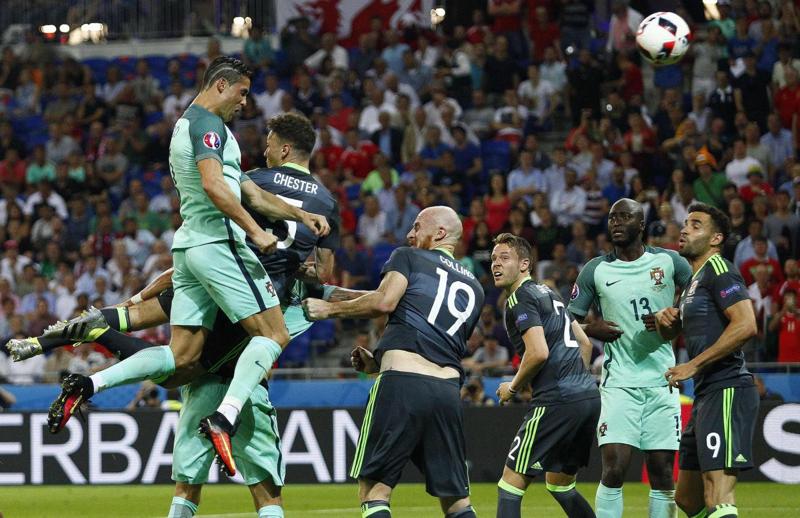 Euro 2016, Cristiano Ronaldo stellare: Portogallo in finale. Bye bye Galles