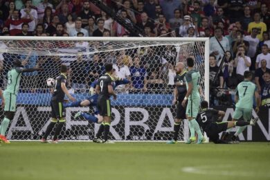 Euro 2016, Cristiano Ronaldo stellare: Portogallo in finale. Bye bye Galles