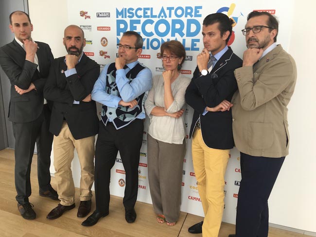 Cinzia Ferro è il “Miscelatore Futurista 2016” con la polibibita Cinzia Ferro è il “Miscelatore Futurista 2016” con la polibibita