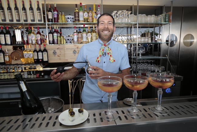 Cinzia Ferro è il “Miscelatore Futurista 2016” con la polibibita Cinzia Ferro è il “Miscelatore Futurista 2016” con la polibibita