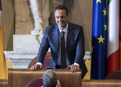 Virginia Raggi e M5S padroni di Roma. La Giunta arriva da Beppe Grillo