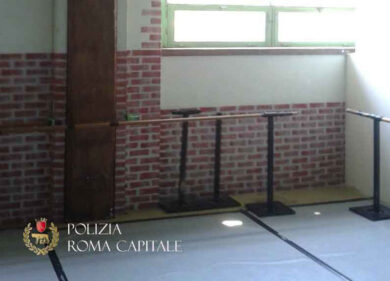 Roma, scoperta scuola di danza e ostello “regolarmente” abusiva