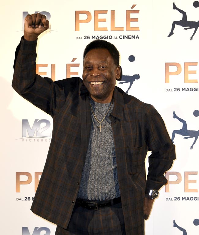 Pelè si sposa per la terza volta a 75 anni con Aoki, che… Pelè si sposa per la terza volta a 75 anni con Aoki, che…