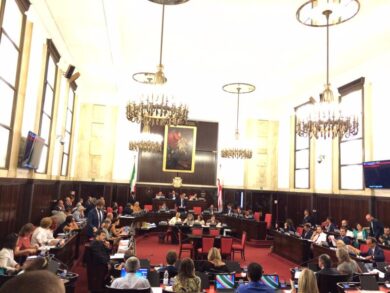 I vip non bucano la “seconda”. Sala espone il programma in Consiglio