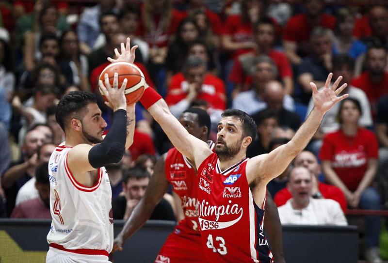 Olimpia Milano, ufficiale: rinnova Kruno Simon Olimpia Milano, ufficiale: rinnova Kruno Simon