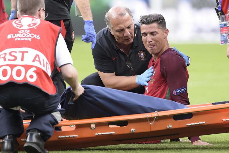 Cristiano Ronaldo: prenota il Pallone d’Oro. Ma è lesione al ginocchio
