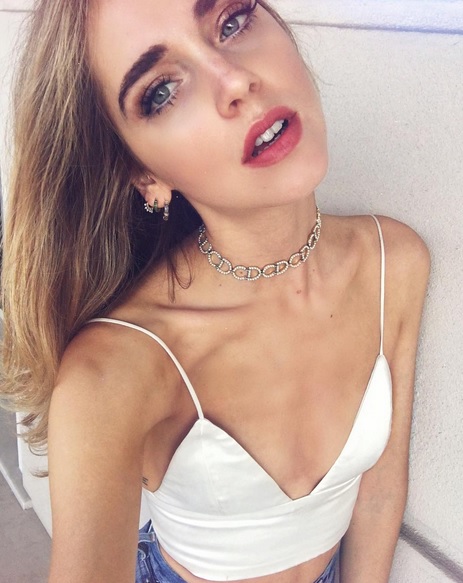 Chiara Ferragni, il caso-social delle macchie rosse sullo spazzolino