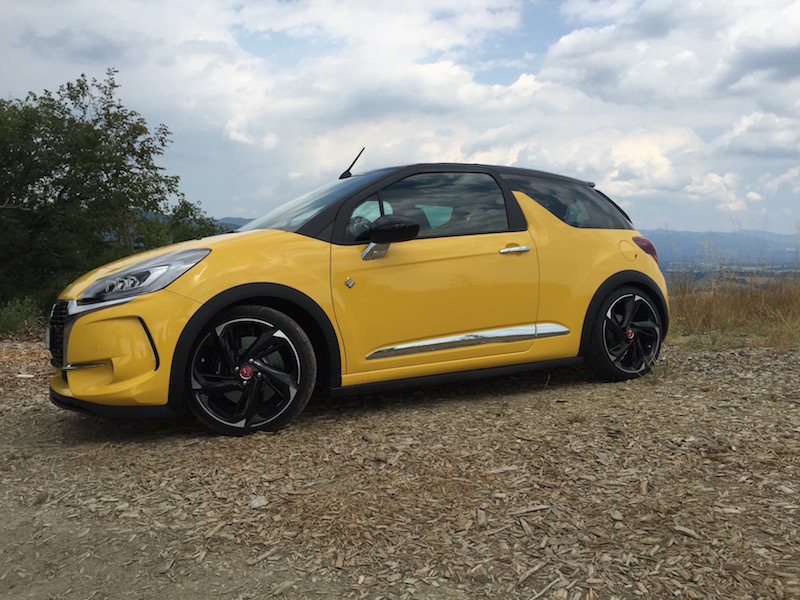 Nuova DS 3 Performance: sportività ed eleganza alla francese