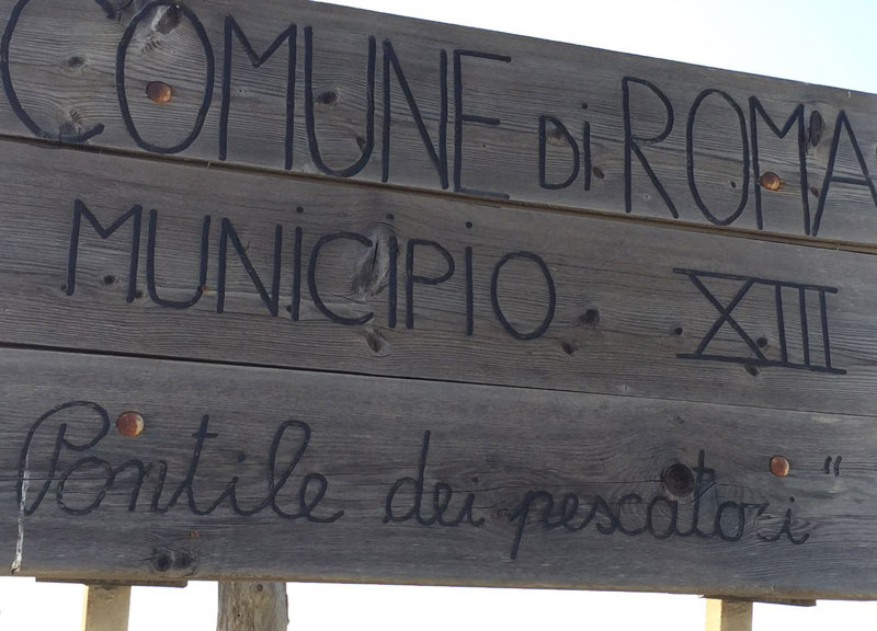 Ostia, spunta uno stabilimento abusivo nella spiaggia libera Ostia, spunta uno stabilimento abusivo nella spiaggia libera