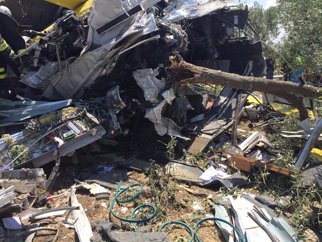 Scontro frontale treni Bari-Nord Ruvo-Corato 25 morti e molti feriti