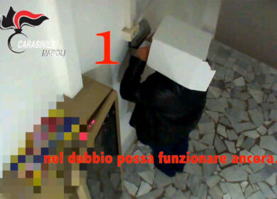 Assenteismo in provincia di Napoli, coinvolti 23 dipendenti comunali