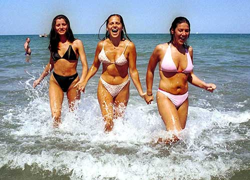 Non solo creme e costumi: i farmaci da portare in vacanza Non solo creme e costumi: i farmaci da portare in vacanza